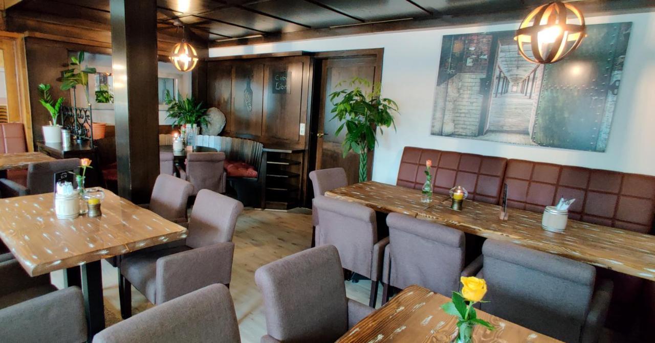 Hotel Restaurant Tomahawk Байрсброн Экстерьер фото