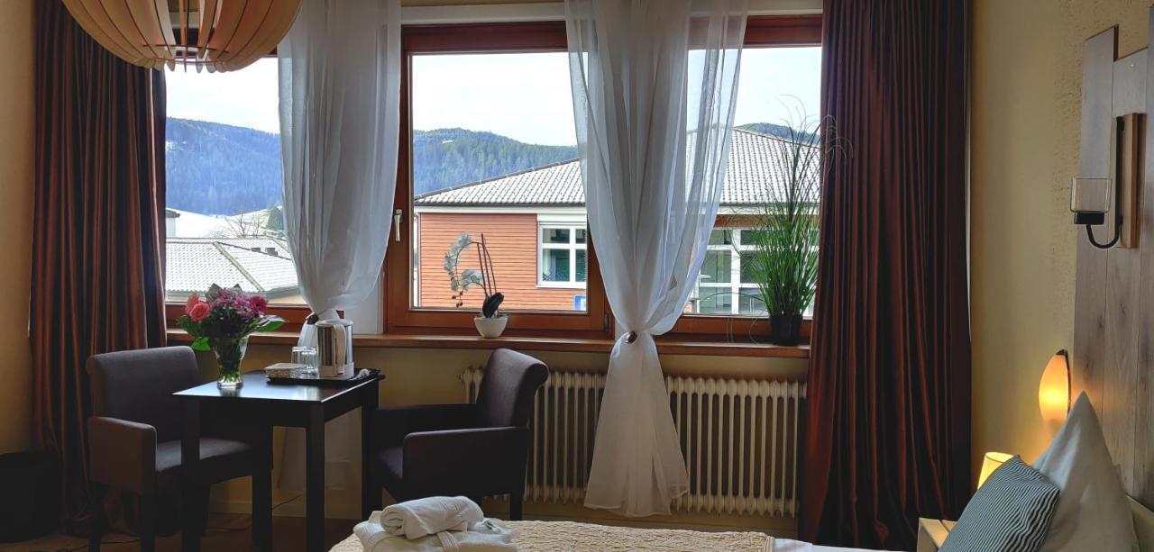 Hotel Restaurant Tomahawk Байрсброн Экстерьер фото